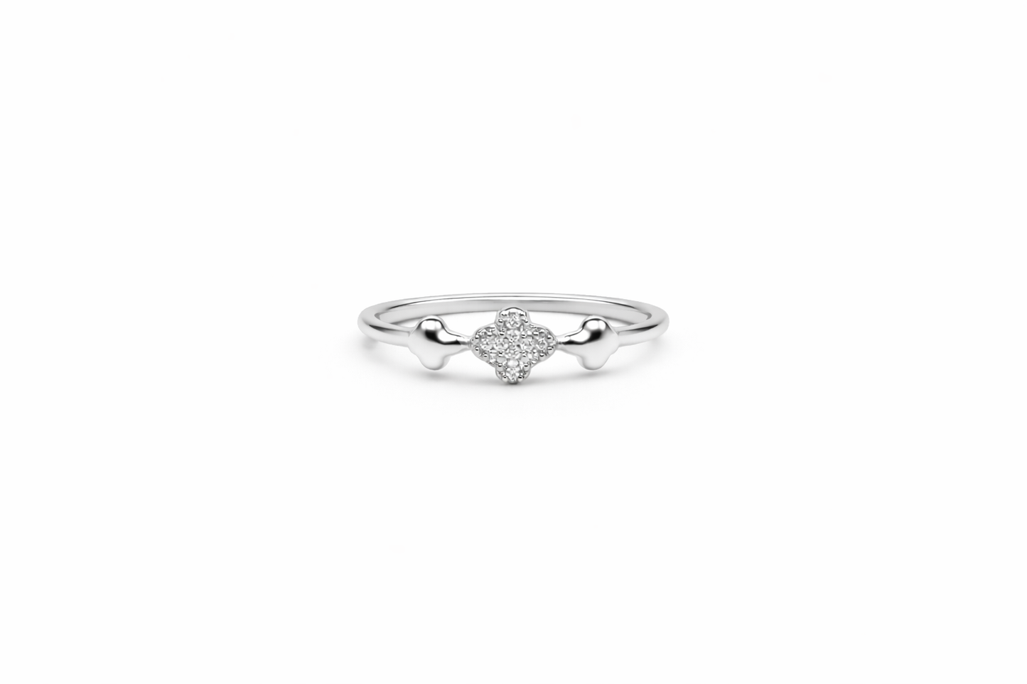 Triple Clover Ring
