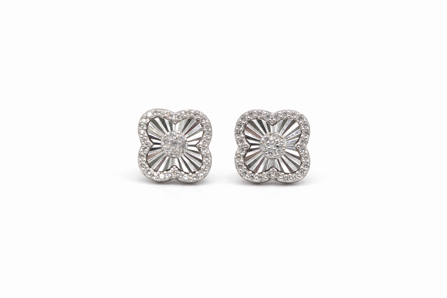 Medium Clover Diamond Earrings